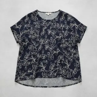 Double gauze/muslin EMBROIDERY Climbing flowers navy