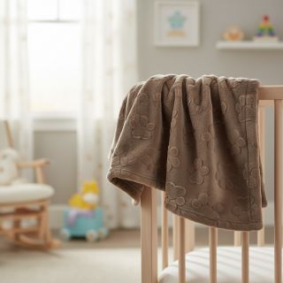 Fleece Paw prints brown