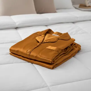 Satin cognac