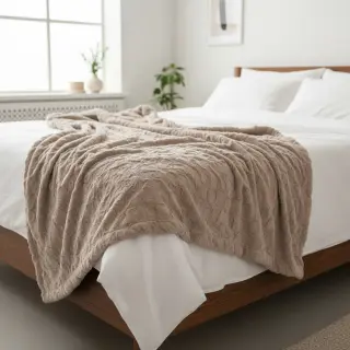 Faux fur sand