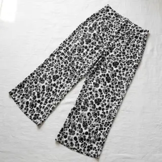 Viscose SATIN Animal skin black digital print