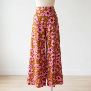 Cotton fabric SATIN Flower Kala caramel