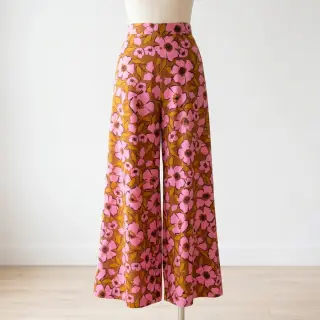 Cotton fabric SATIN Flower Kala caramel