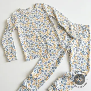 Cotton fabric Fine flowers blue