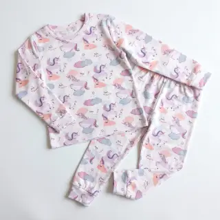 Cotton fabric Unicorns love white