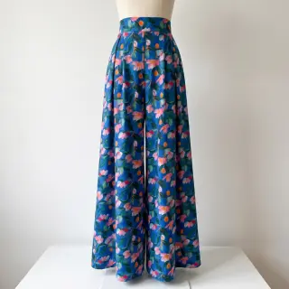 Viscose STRETCH Flowers Dorothia digital print