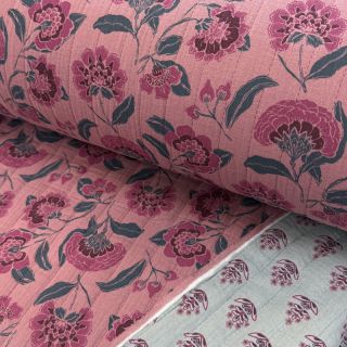 Double gauze/muslin STEPPED Flowers mauve