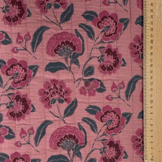 Double gauze/muslin STEPPED Flowers mauve