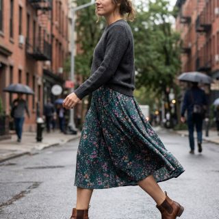 Viscose ECOVERO Flowers Galia green