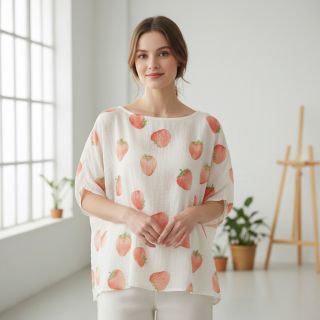 Double gauze/muslin Strawberries digital print