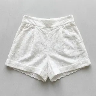 Cotton fabric EMBROIDERY TWO-SIDE SCALLOP Simi white