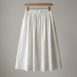 Cotton fabric EMBROIDERY TWO-SIDE SCALLOP Simi white