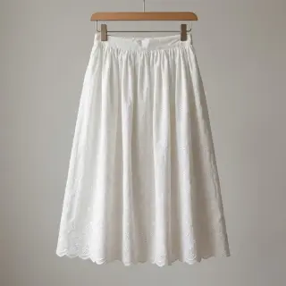 Cotton fabric EMBROIDERY TWO-SIDE SCALLOP Simi white