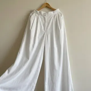 Cotton fabric with viscose white
