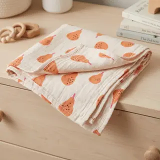 Double gauze/muslin Pears peach by JENNIFER BOURON ORGANIC