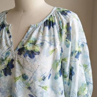 Cotton fabric with a blend EMBROIDERY Rose green