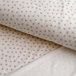 Nicky Small flowers light salmon