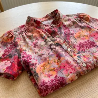 Viscose RAYON POPLIN Blossoms design A