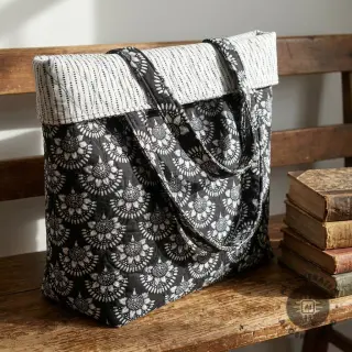 Cotton fabric VOILE STEPPED Bouquet flowers black digital print