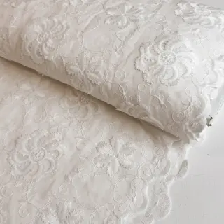 Cotton fabric EMBROIDERY Catchy Flowy white