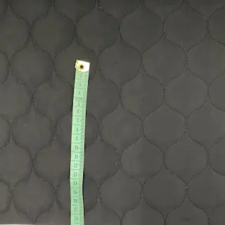 Stepped fabric Round black