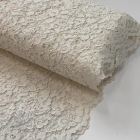 Lace Scallop off white