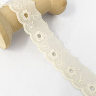 Lace Mini flower off white