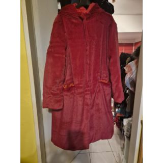 Water-reppellent fabrics red