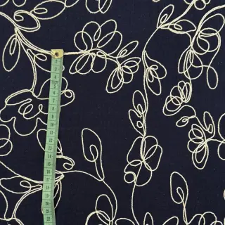 Double gauze/muslin EMBROIDERY Climbing flowers navy