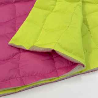 Stepped fabric Graphic square pink lime