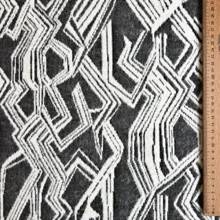 Knitted jacquard Comfy Broken checks black