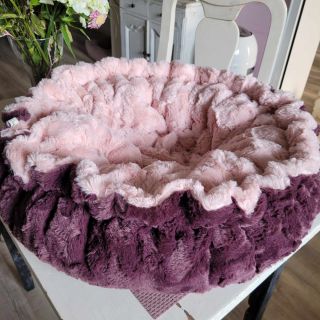 Faux fur aubergine