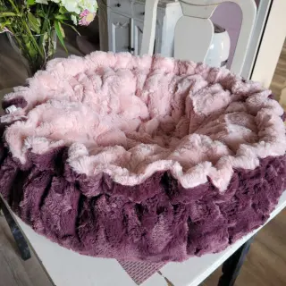 Faux fur aubergine
