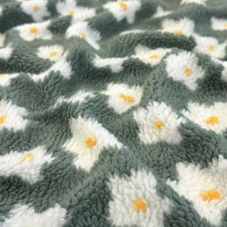 Coat fabric TEDDY Daisy old green