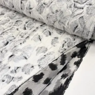 Faux fur Animal skin black