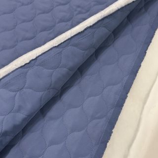 Stepped fabric Round jeans